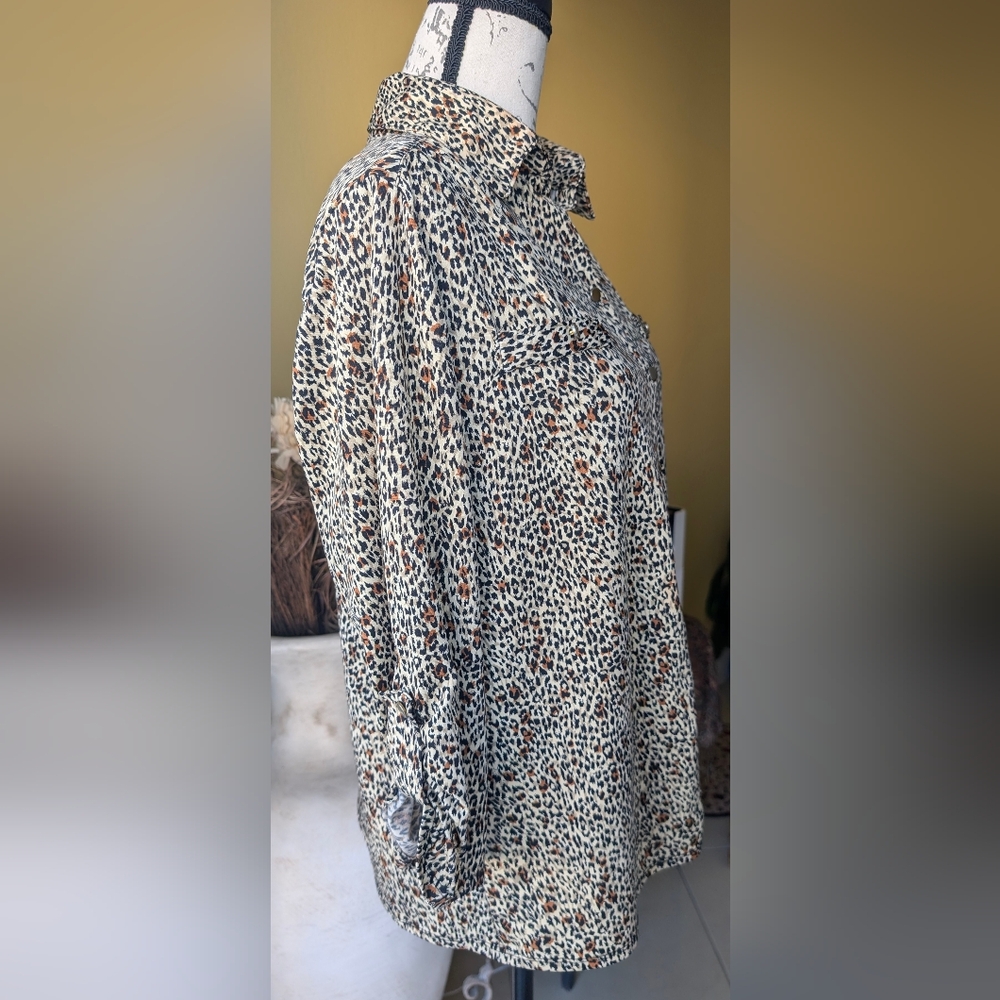 Animal Print NOTATIONS Button Down Blouse Shirt S… - image 5